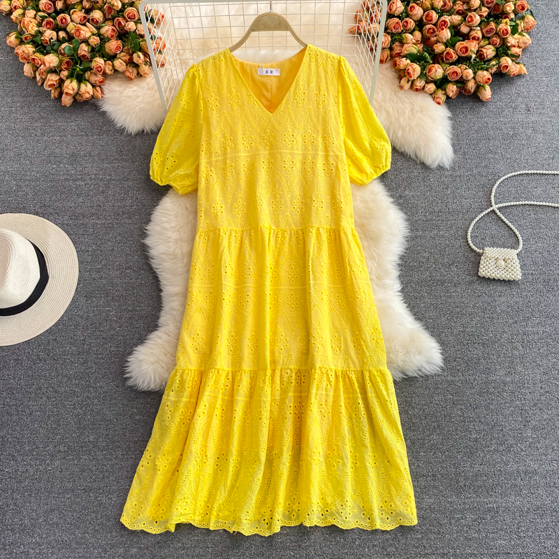 Seaside Holiday Beach Dress V-neck Puff Sleeve Dress Summer Loose Slimming Dignified Hollow Large Swing Dress - Image 2