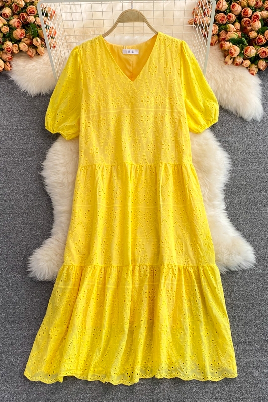 Seaside Holiday Beach Dress V-neck Puff Sleeve Dress Summer Loose Slimming Dignified Hollow Large Swing Dress - Image 7