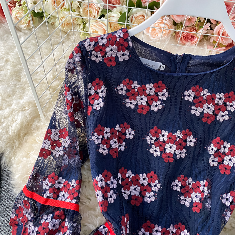 Summer New Fashion Elegant Graceful Round-Neck Flared Sleeves Hollow-out Embroidered Lace Tight Waist Midi dress Dress - Image 3