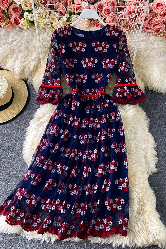 Summer New Fashion Elegant Graceful Round-Neck Flared Sleeves Hollow-out Embroidered Lace Tight Waist Midi dress Dress - Image 7