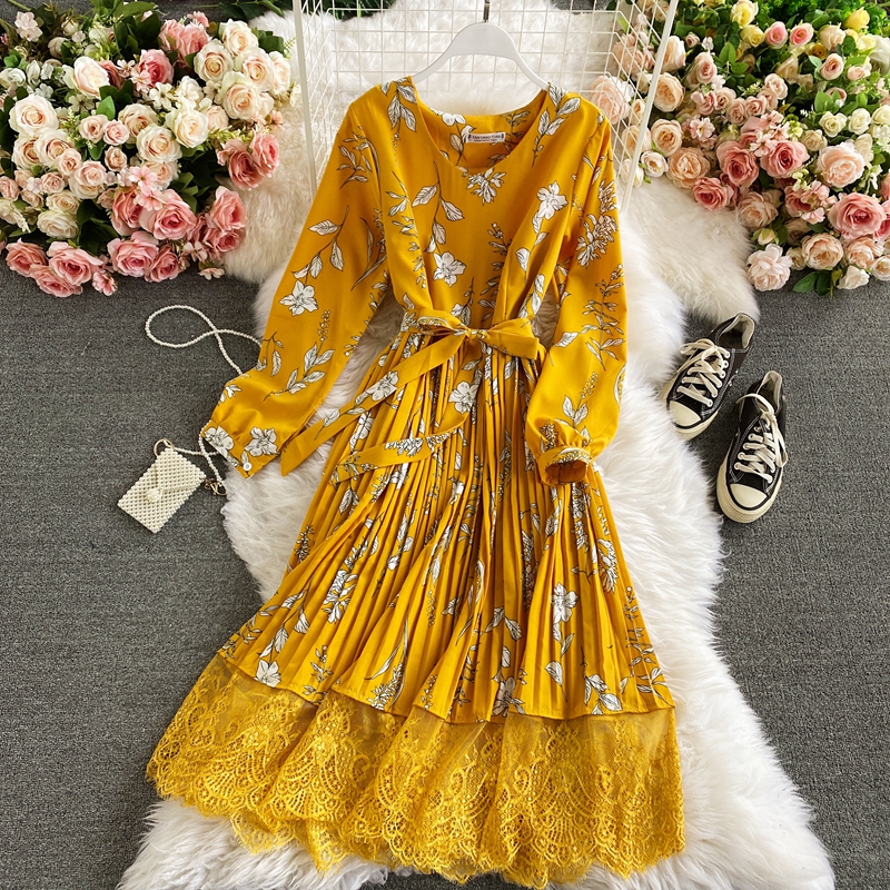 Retro floral v-neck closed show thin waist lace stitching posed long skirt pleated dress color fashion temperament - Image 5