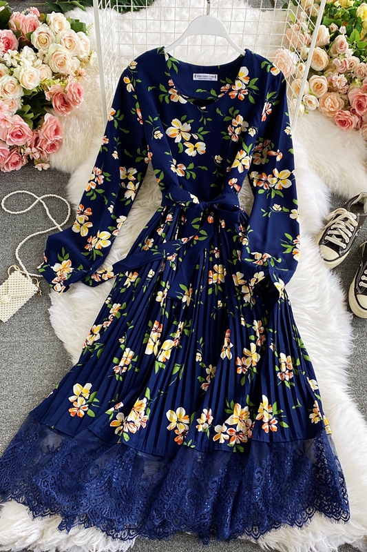 Retro floral v-neck closed show thin waist lace stitching posed long skirt pleated dress color fashion temperament - Image 7