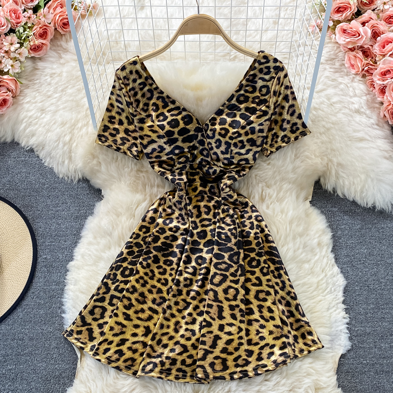 Fashionable Hot Girl Leopard Print Waist Slimming Elegant V-neck Dress Short Sleeve Summer French Style Small A- line Skirt