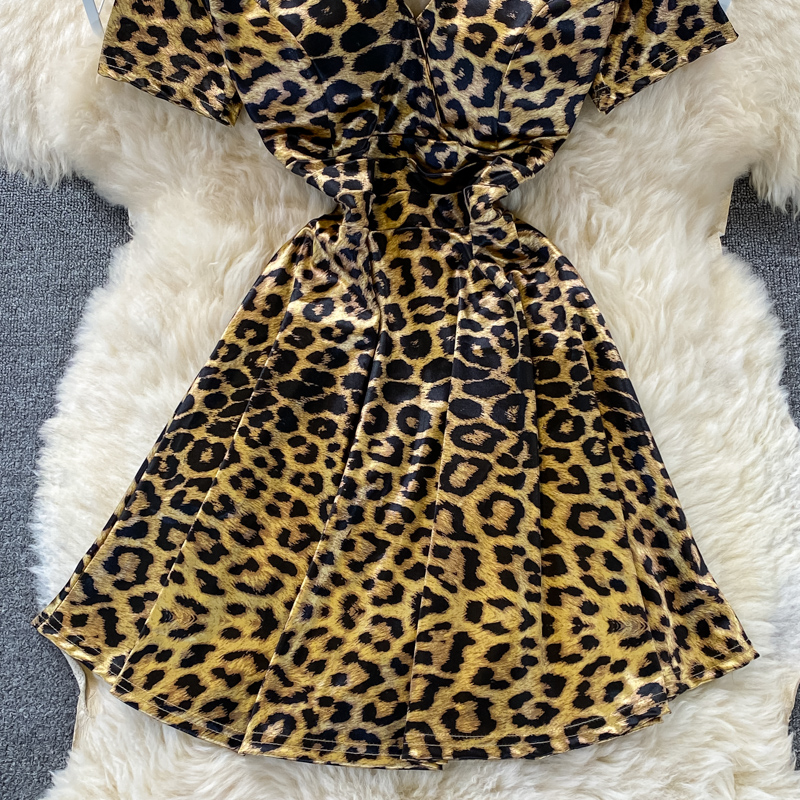 Fashionable Hot Girl Leopard Print Waist Slimming Elegant V-neck Dress Short Sleeve Summer French Style Small A- line Skirt - Image 4